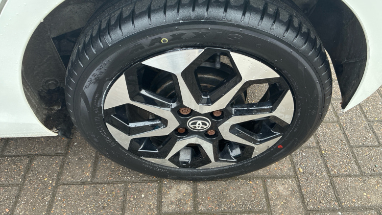 Toyota Aygo 1.0 VVT-i X-Trend 5dr x-shift Petrol Hatchback